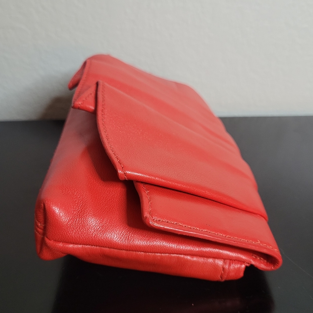 Henri Bendel  soft  leather clutch - Picture 5 of 15